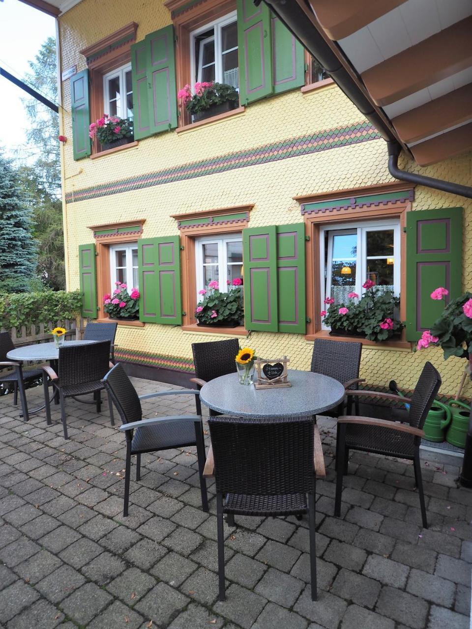 Landgasthof Zum Schwarzen Grat Isny im Allgäu Exterior foto